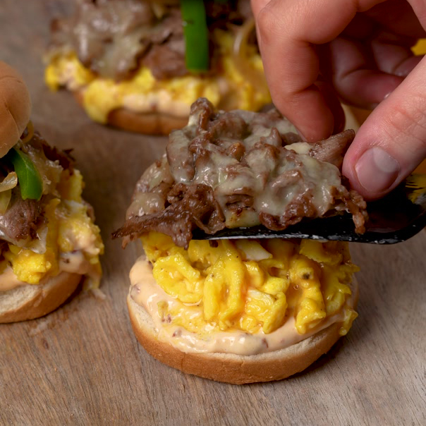 Steak & Egg Skillet Breakfast Sliders Recipe